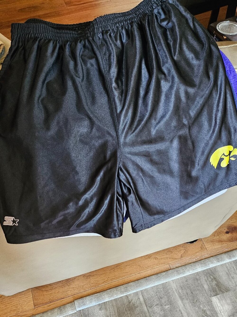 Mens Black Starter XL Athletic Shorts Iowa Hawkeye Tiger Hawk Logo